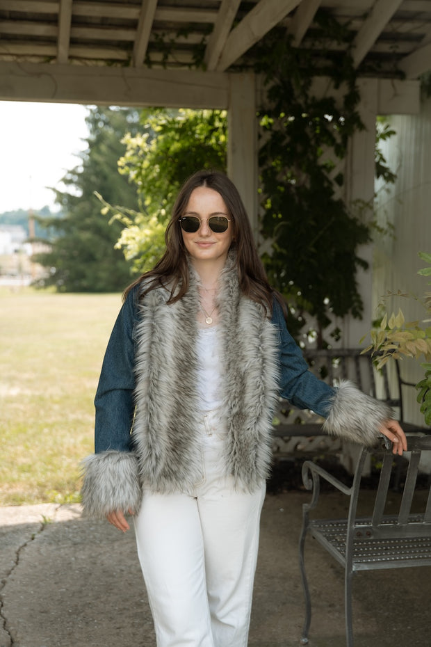 Belle w Grey Faux Fur